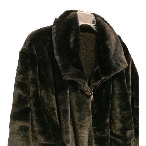 NEW SPLENDID Dakota Reversible Faux Fur Coat - Medium - Picture 4 of 7